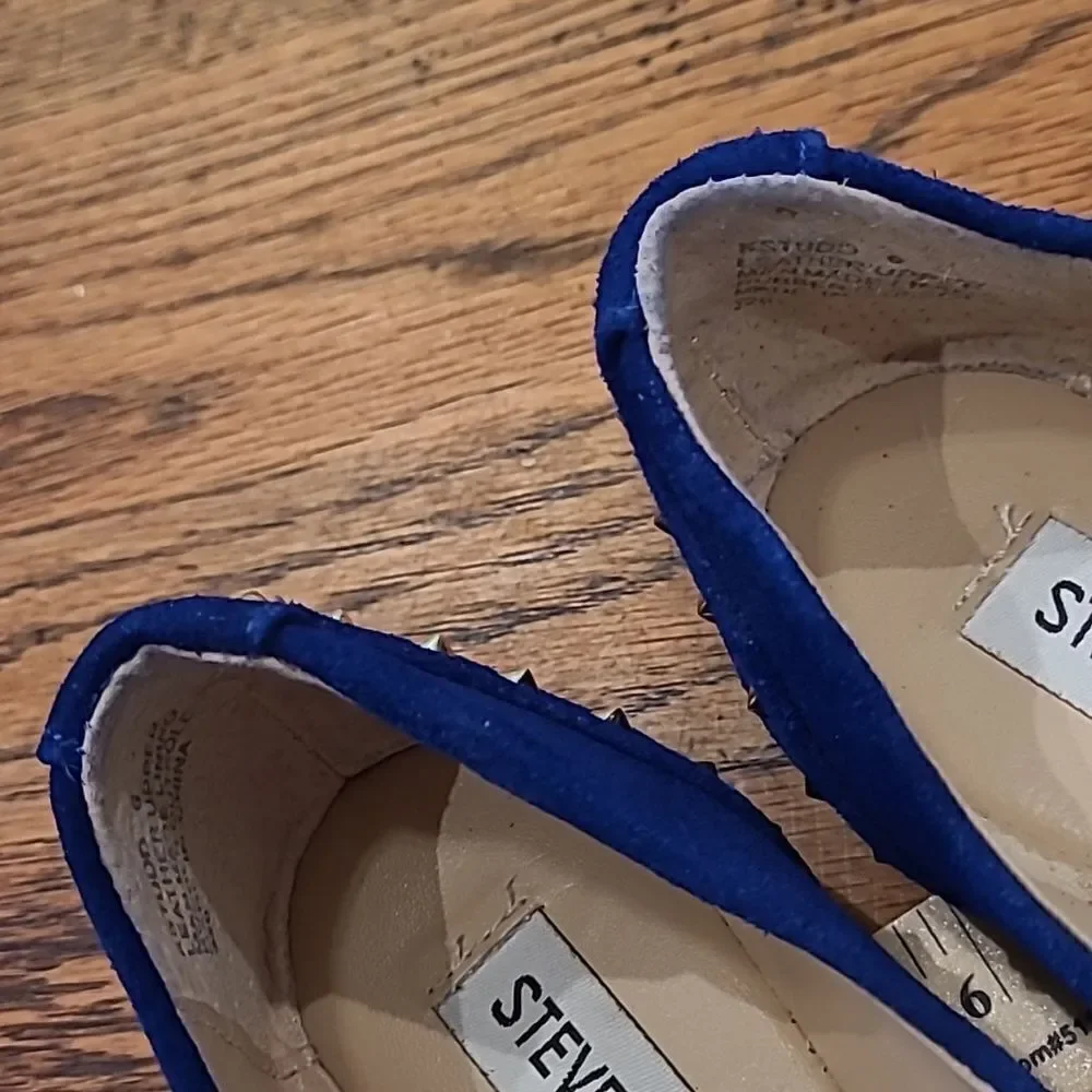 Steve Madden sz 6 ladies flats, slippers, shoes